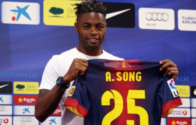 Alex Song có cơ hội lớn trở lại London